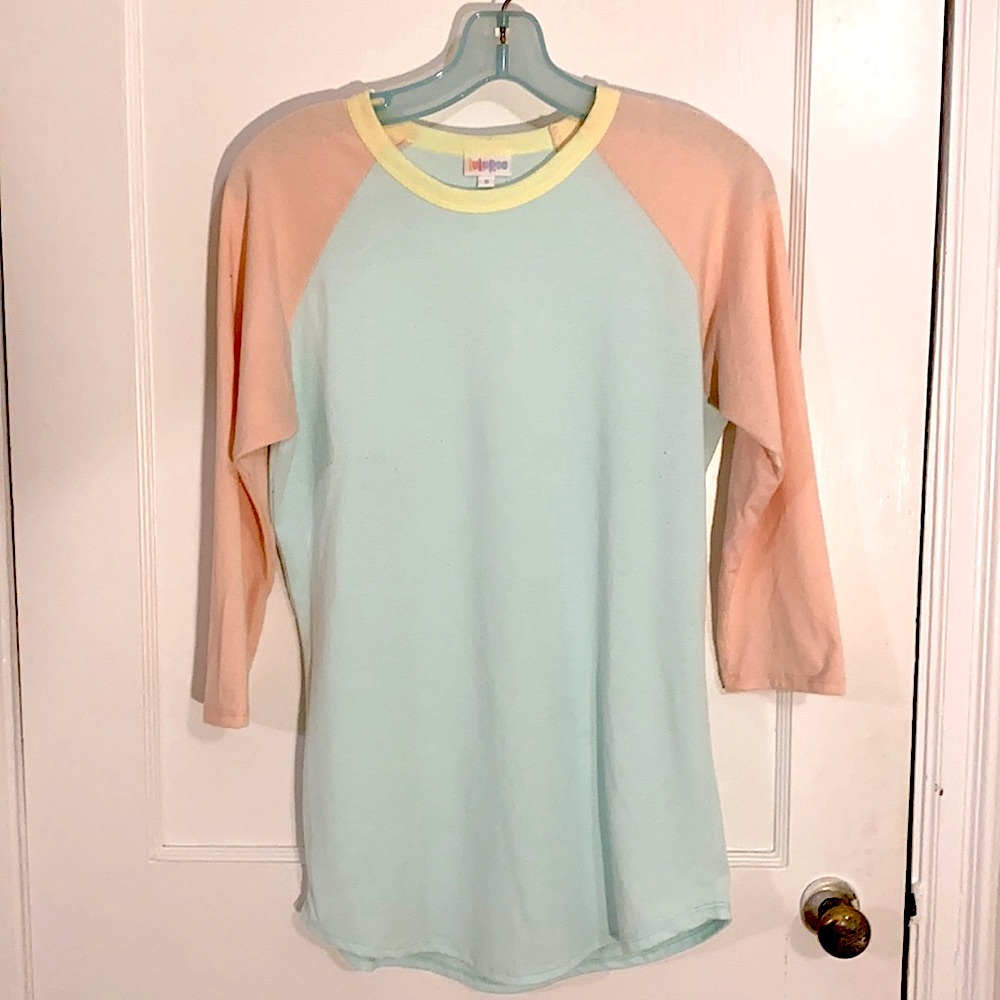 LulaRoe US size S Multi colored tunic top tee